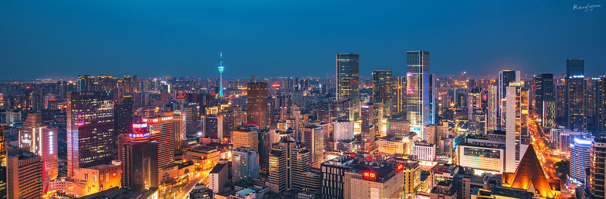 成都茂业天地夜景
