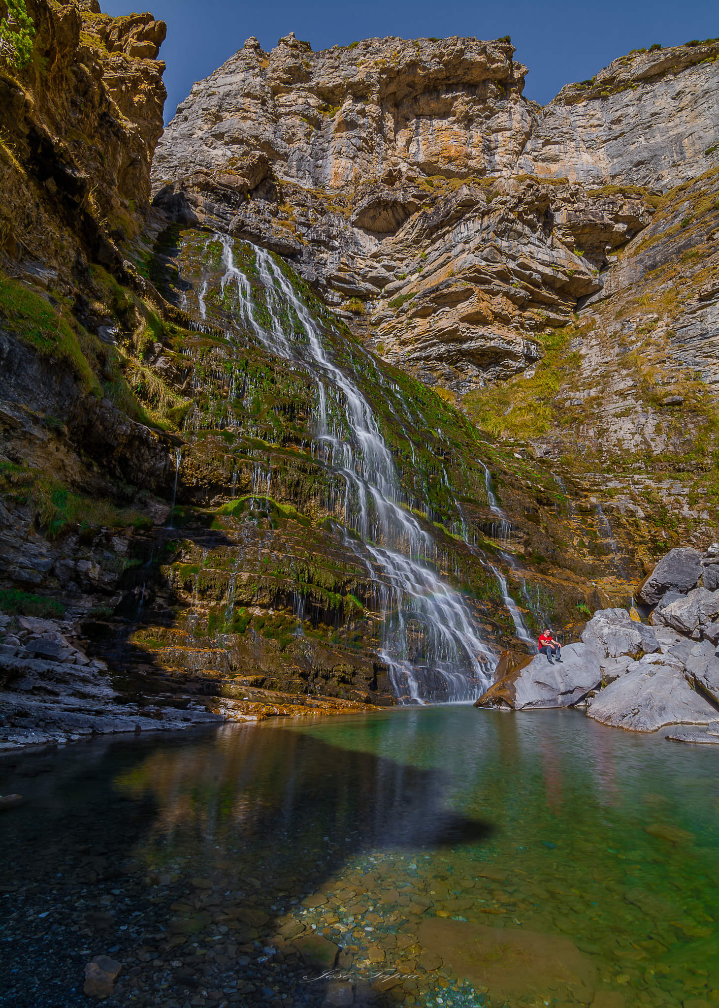 the horsetail waterfall