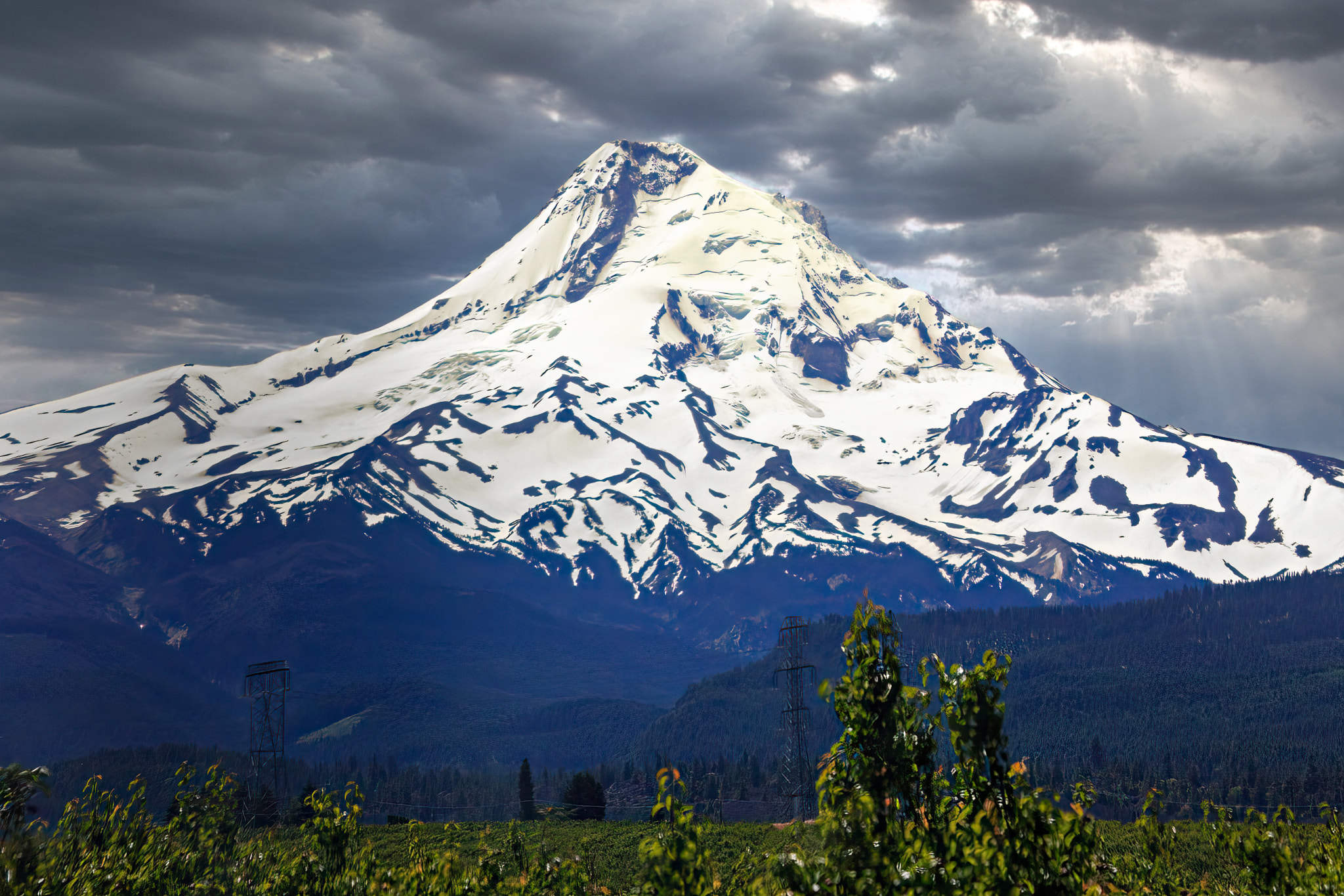 158 0 mount hood is a potentially active stratovolcano in the