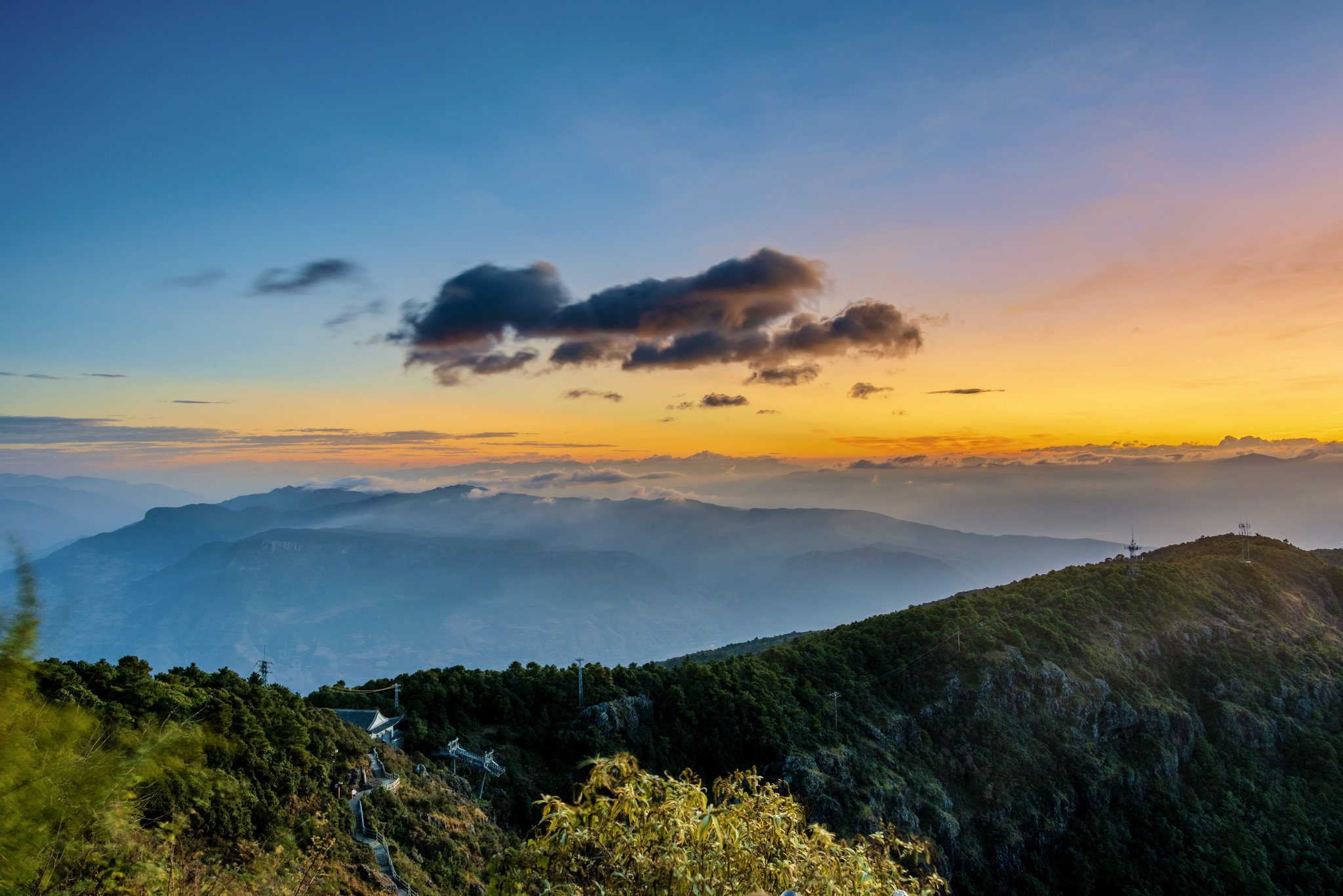 中国云南省大理鸡足山日出