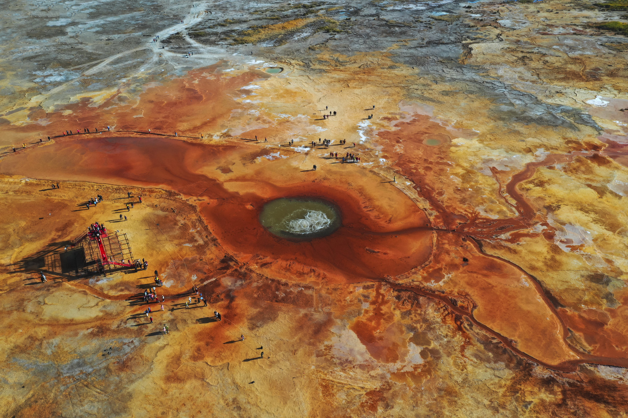 青海茫崖恶魔之眼艾肯泉