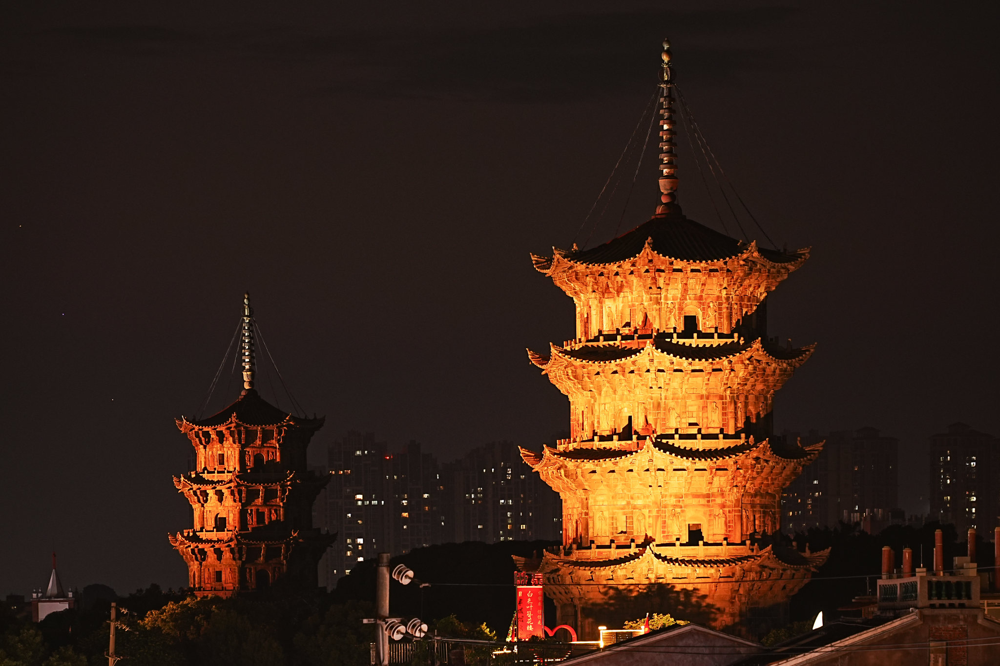 泉州开元寺双塔夜景