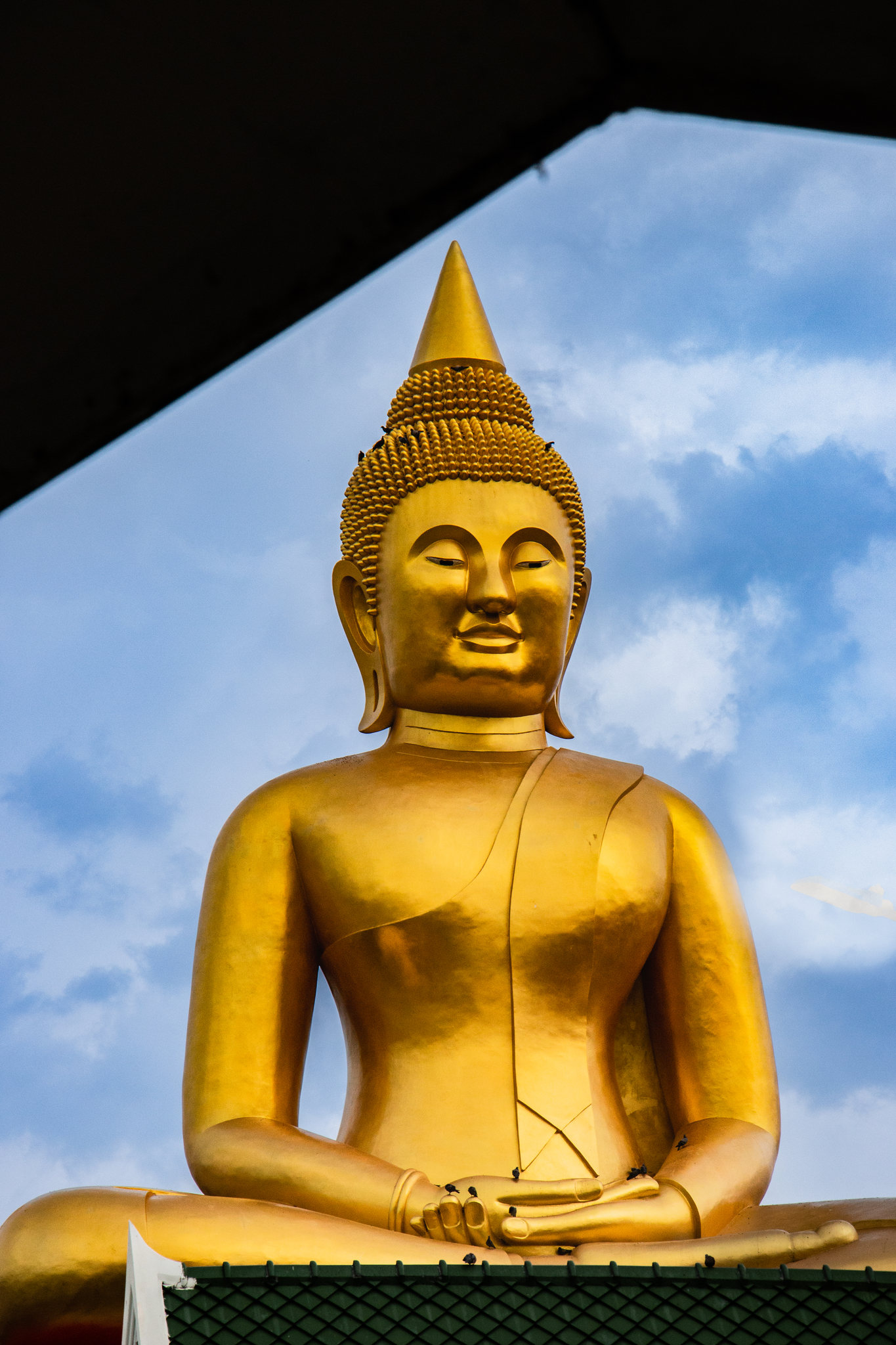 泰国曼谷湄南河畔watbot寺庙大佛