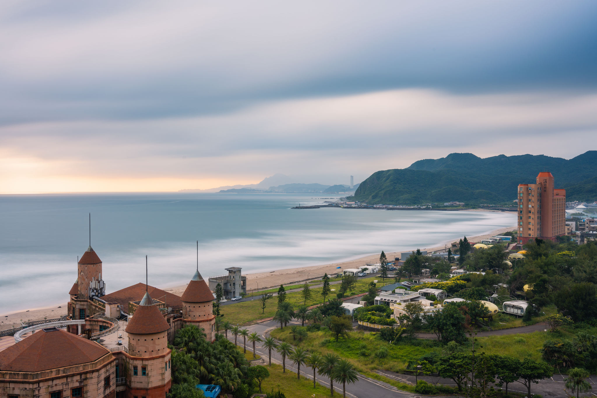 台湾新北市翡翠湾日出