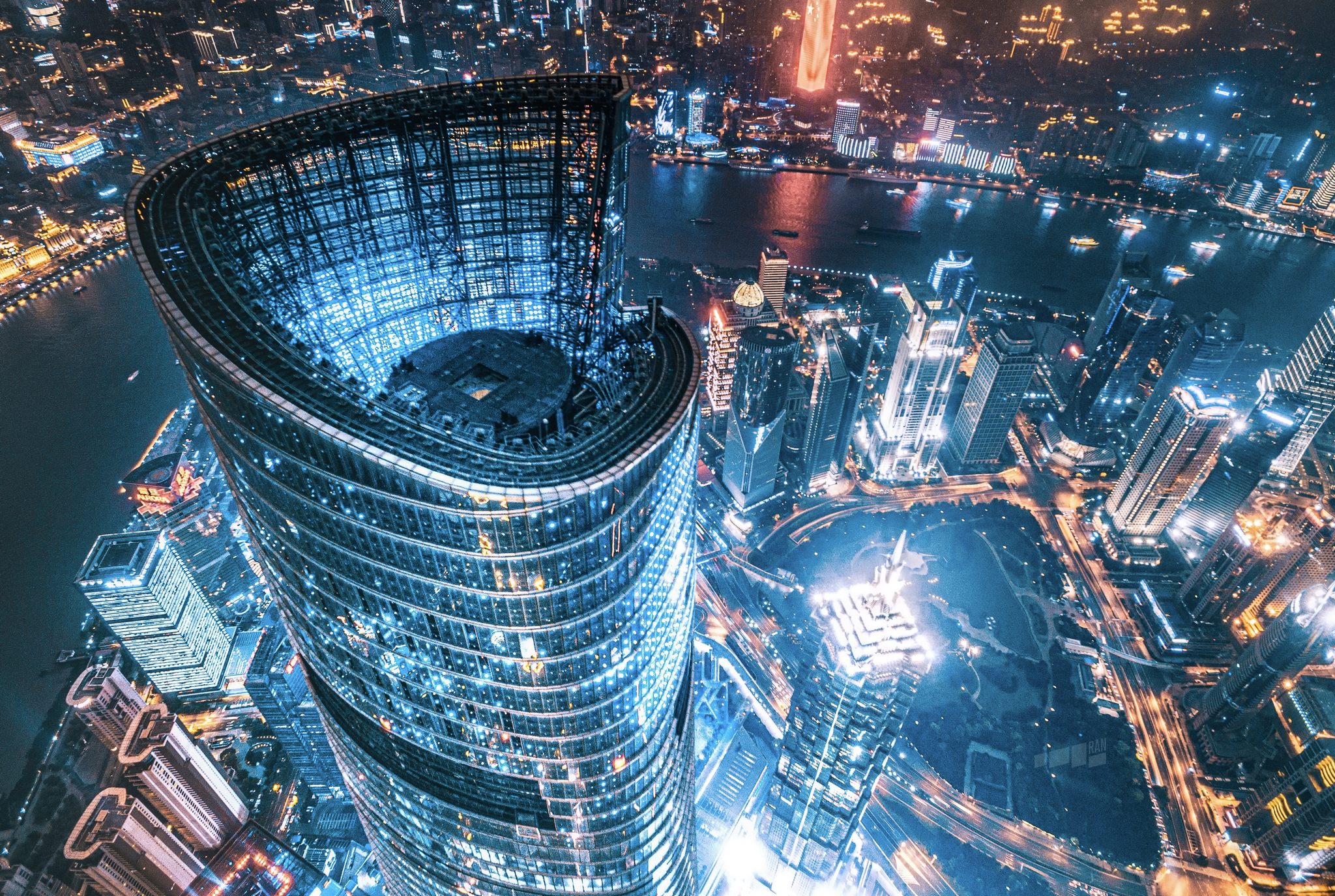 上海之巅 top of shanghai