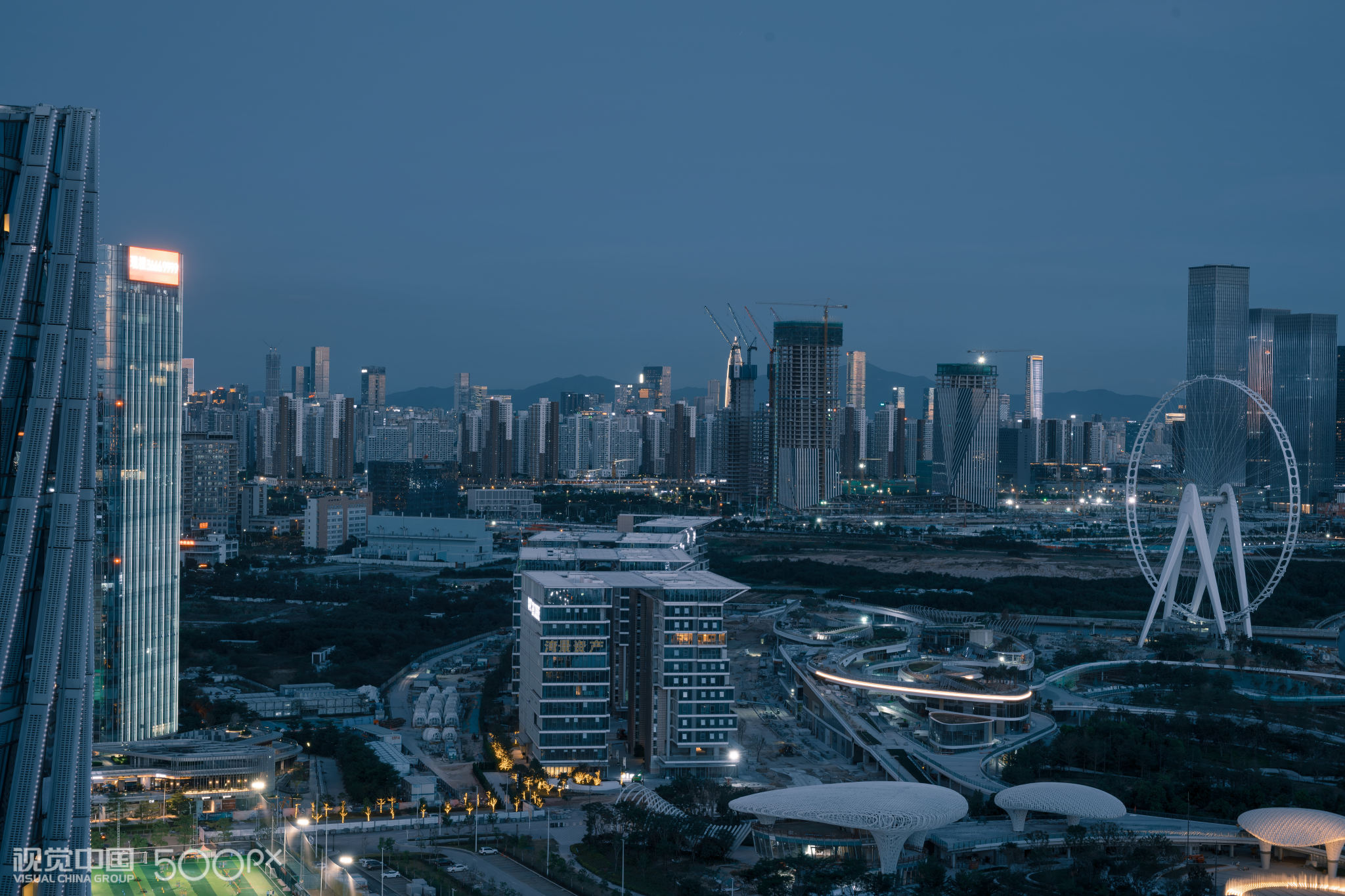 深圳前海湾区华侨城摩天轮