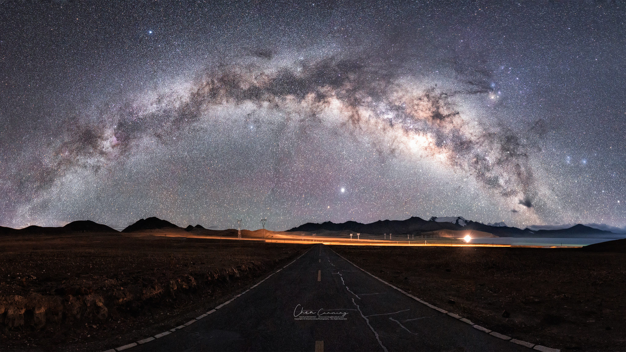 普莫雍错银河拱桥