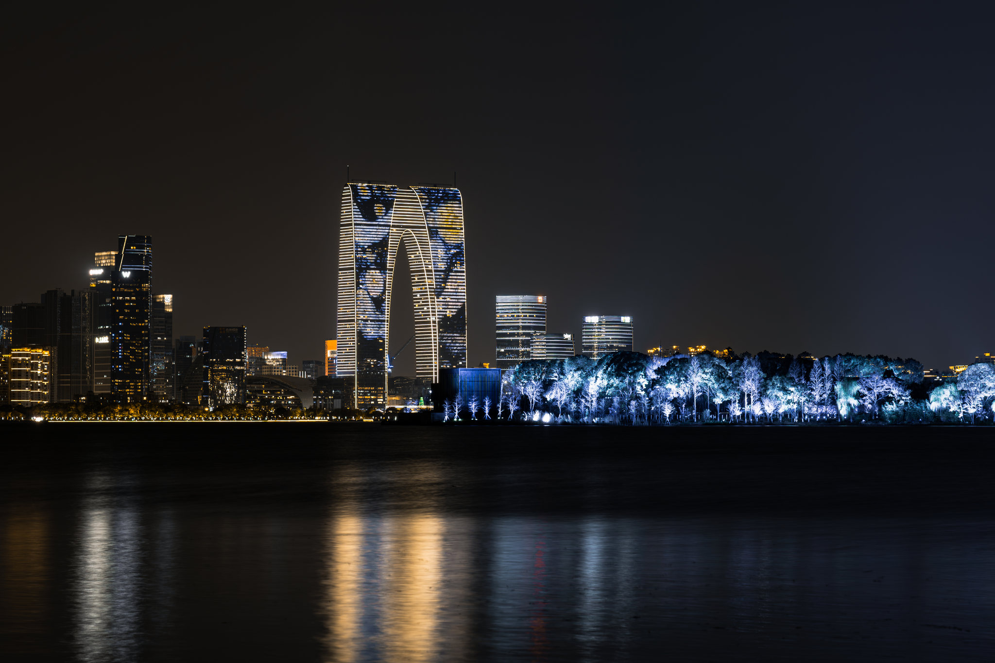 东方之门摄影作品_城市风光摄影图片 - 500px摄影社区