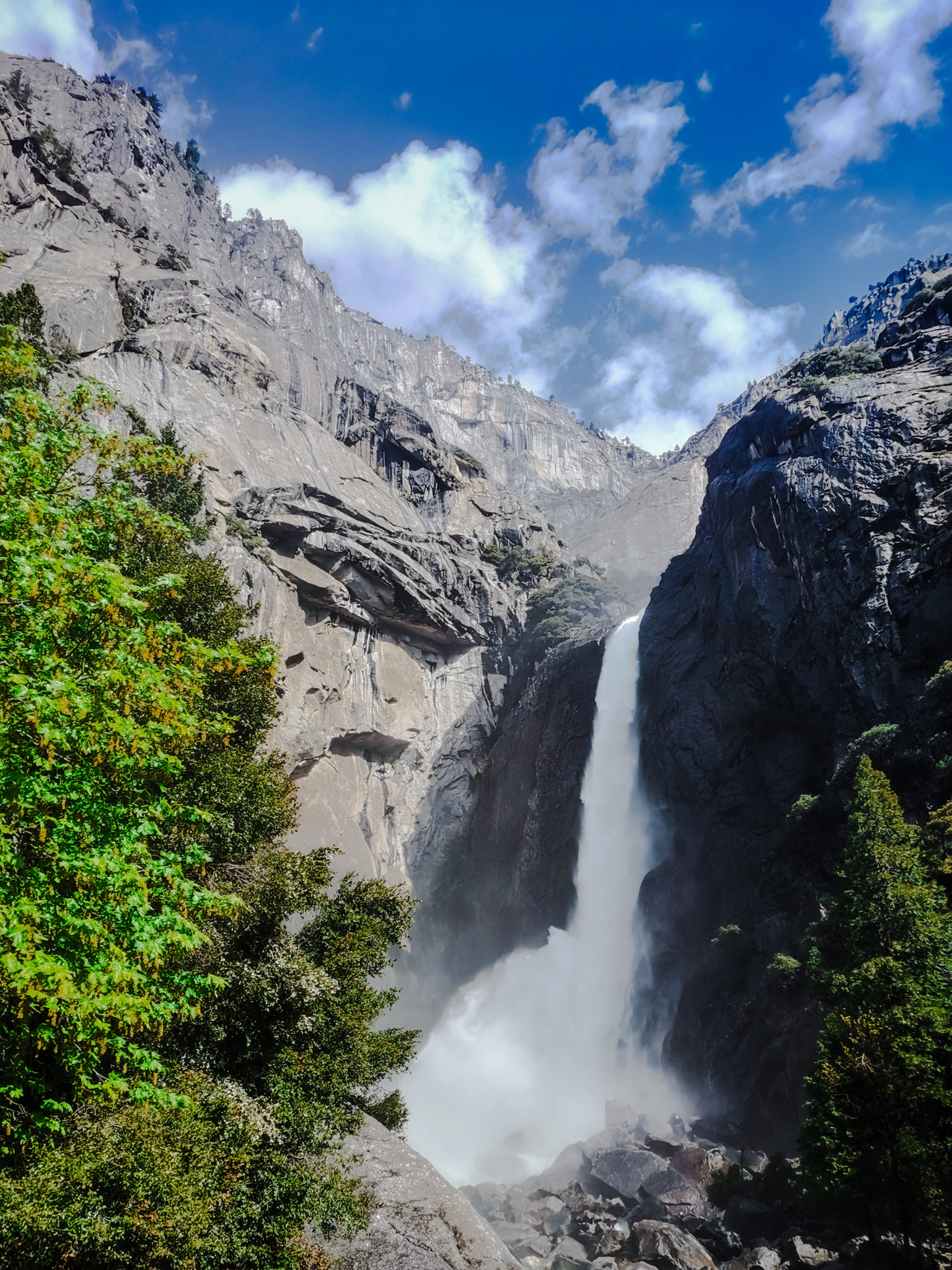 优胜美地瀑布(拍摄于:美国优胜美地国家公园)
