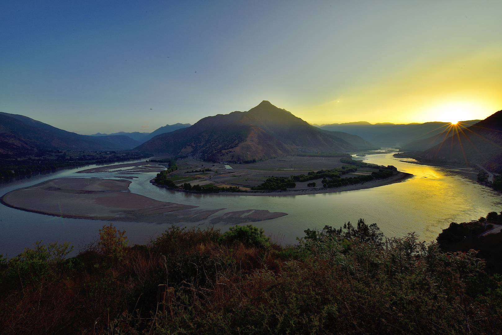 长江第一湾日出