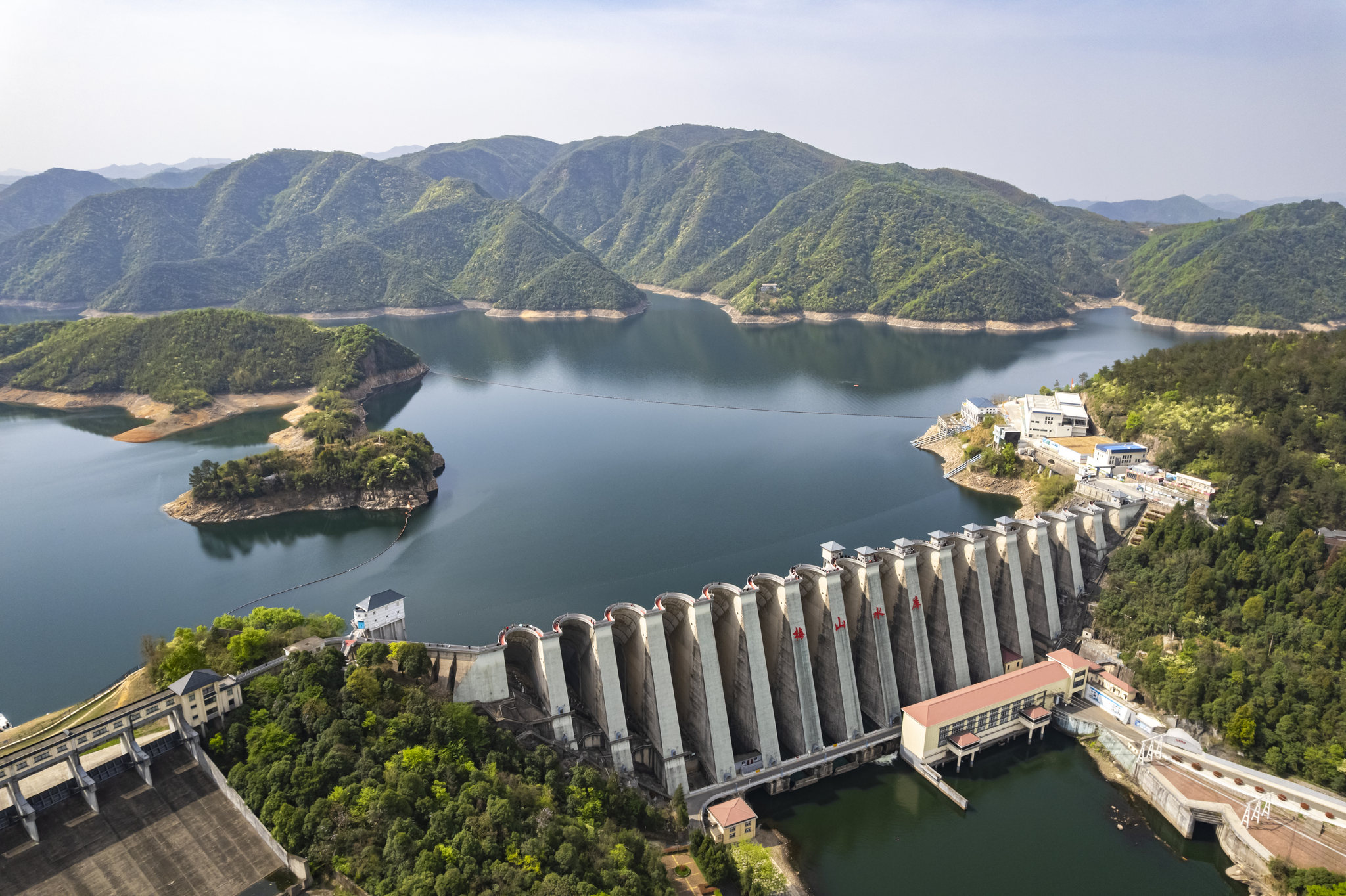 安徽六安金寨梅山水库大坝建筑风光航拍