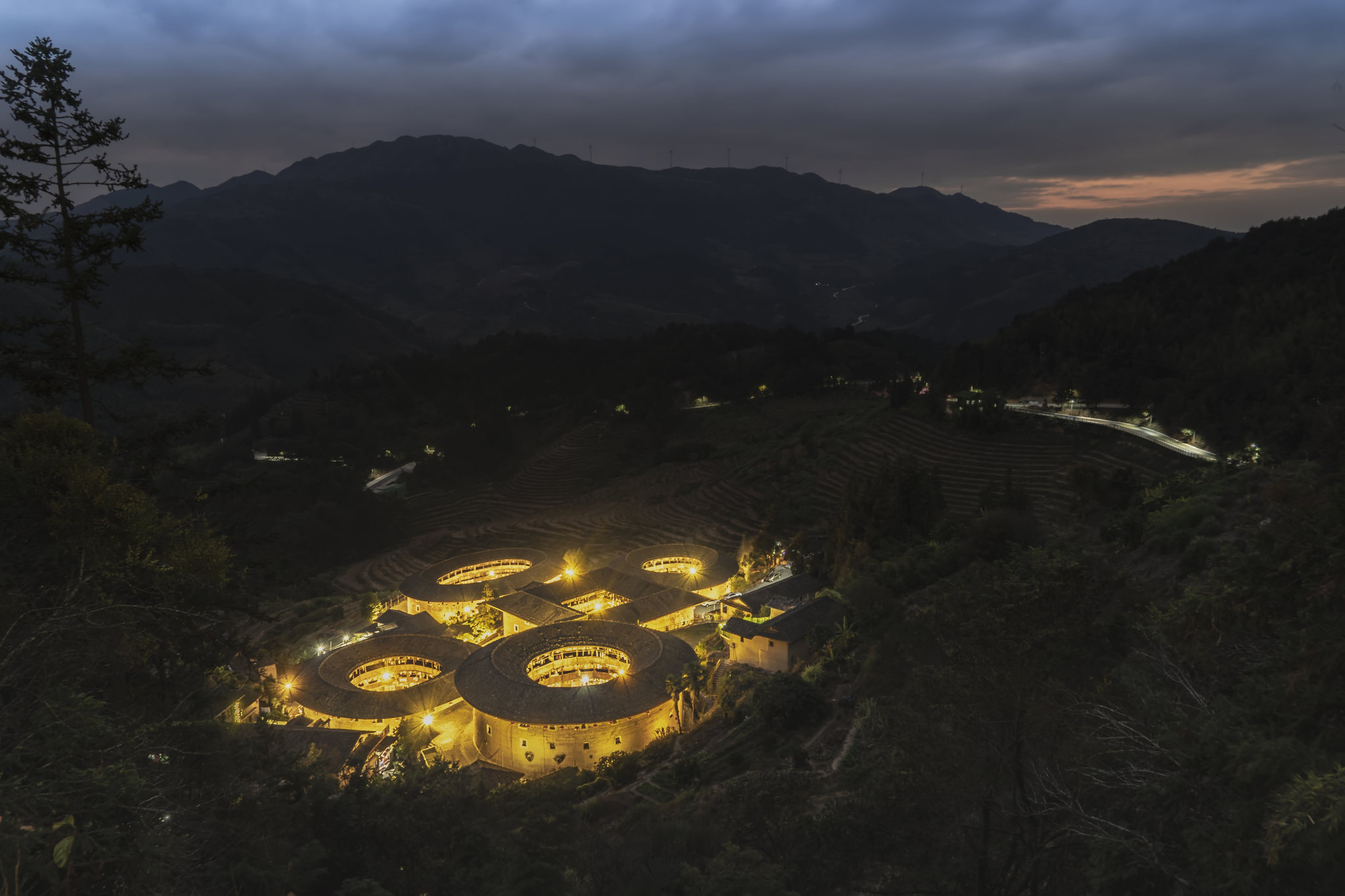 南靖田螺沟土楼夜景