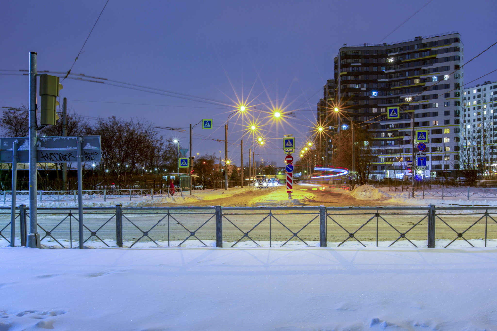 俄罗斯圣彼得堡冬夜雪景