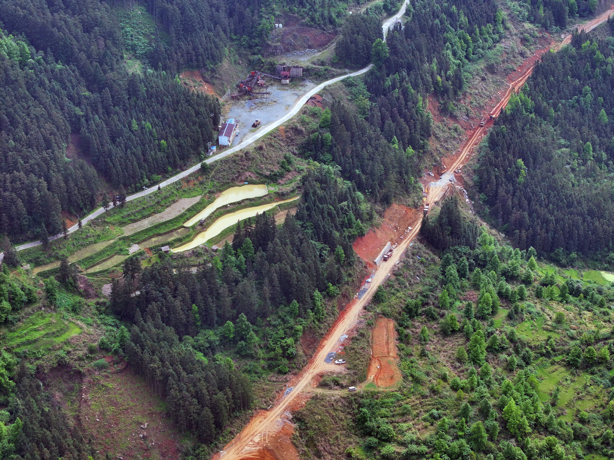 贵州从江:g655下江至宰便公路改扩建工程建设忙