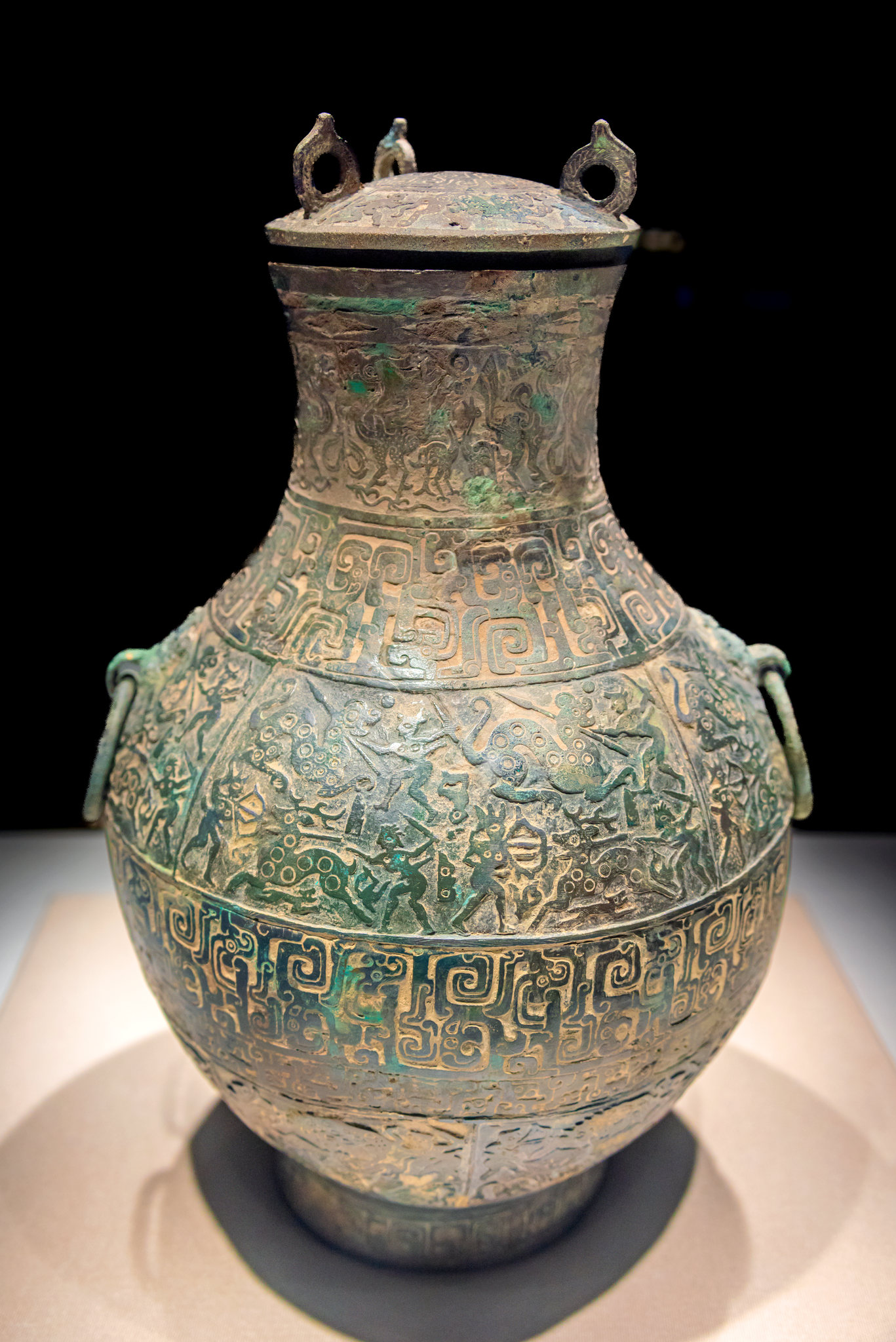 中国陕西西安秦始皇兵马俑博物馆三星堆特展战国狩猎纹铜壶