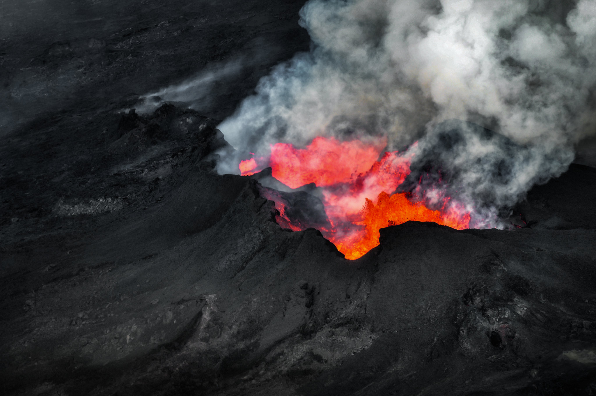 俯瞰火山爆发