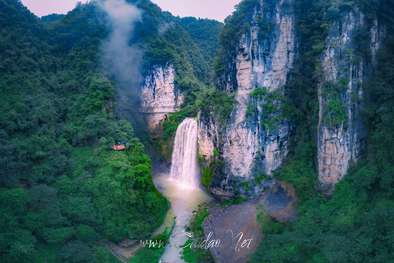 飞水谷飞天瀑全景