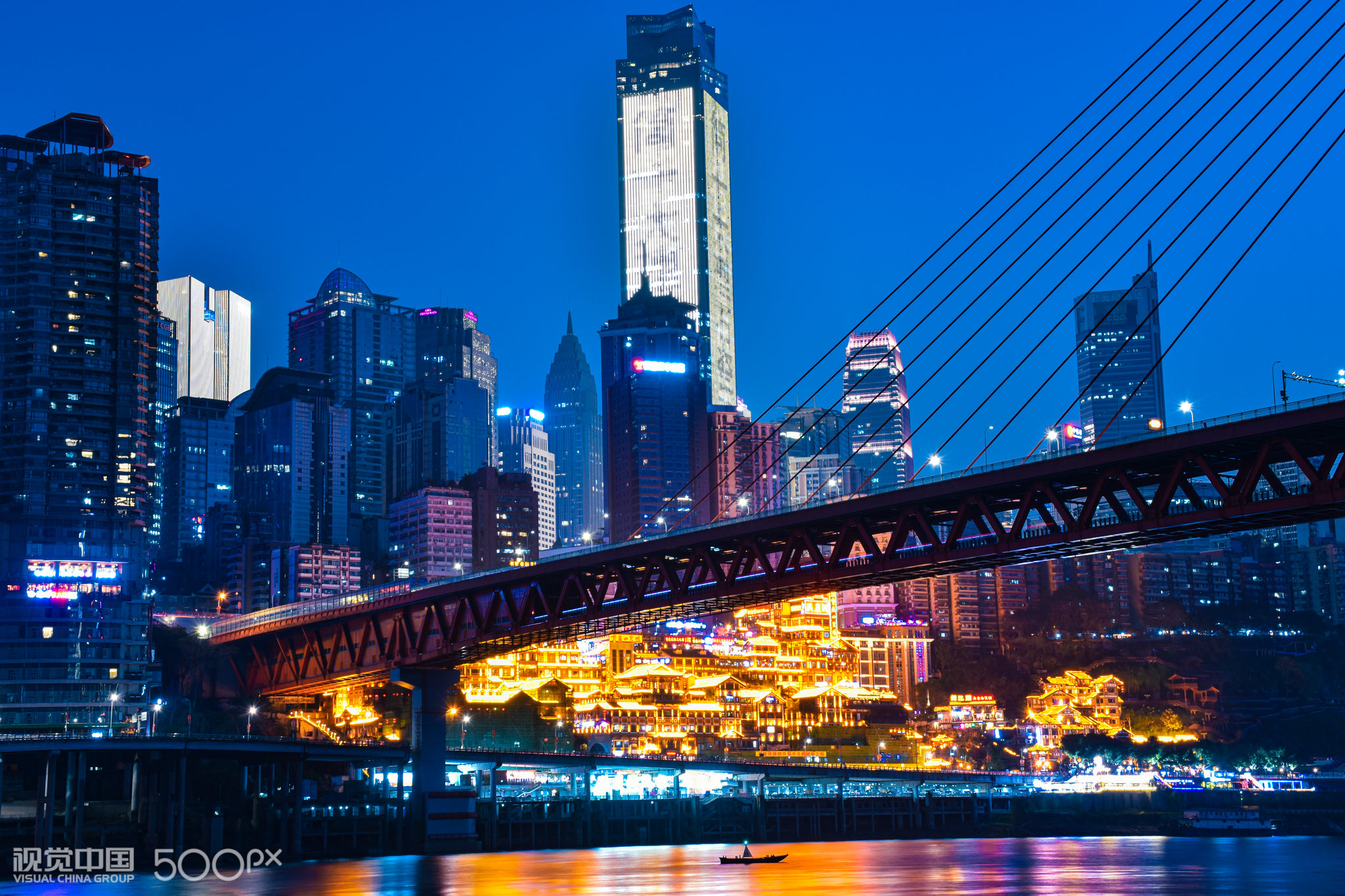 重庆洪崖洞千厮门大桥蓝调风光