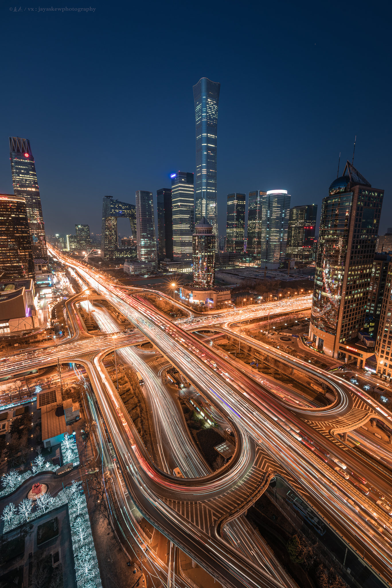 北京国贸cbd车流夜景